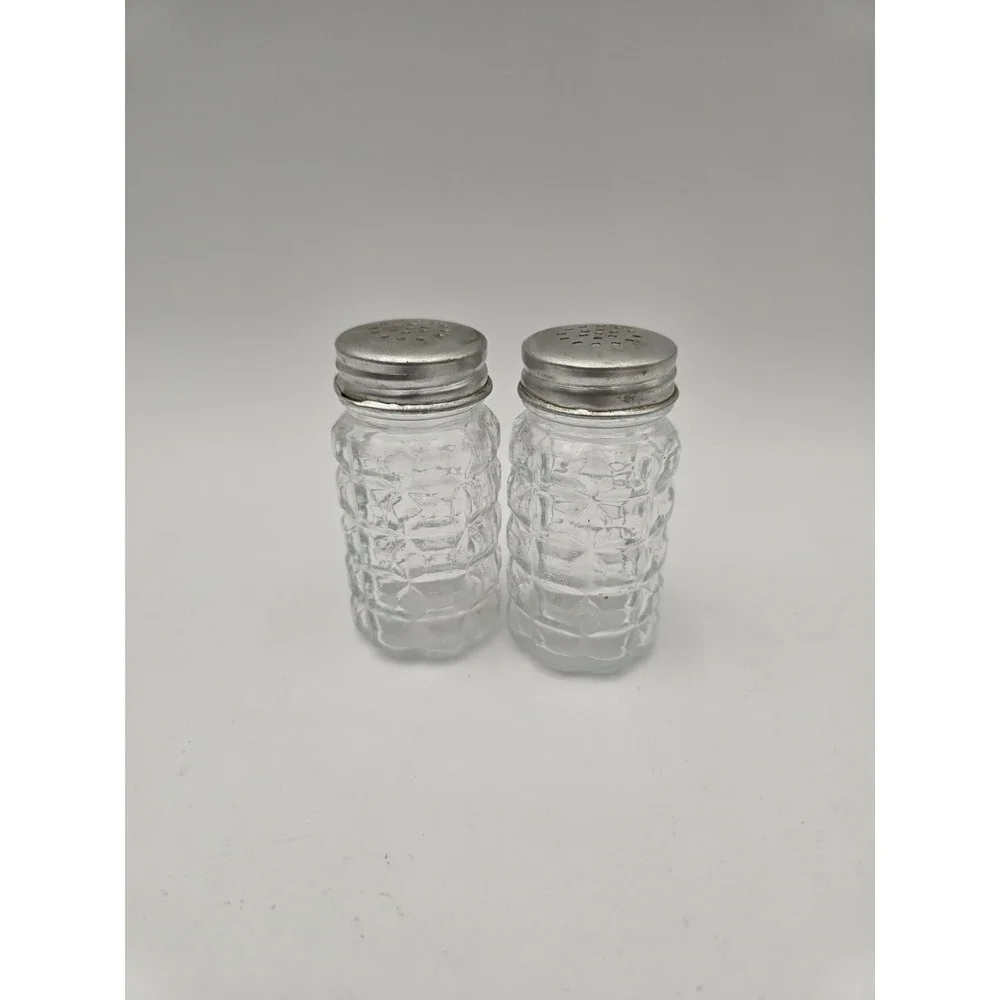 Wooden Picnic Table Condiment Caddy Salt and Pepper Shakers Napkin Holder VTG